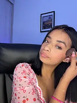 Laura fernandezII online show from 02.04.26