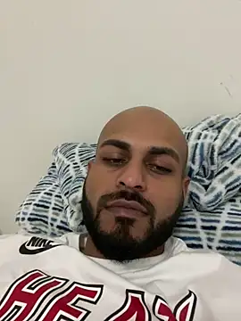 islandvybee55 online show from 01.18.25