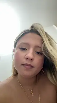 Snapshot of MiaPetit_ chatting on 11.30.25 MiaPetit online show from 11.30.25