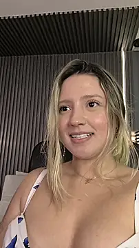 Snapshot of MiaPetit_ chatting on 12.03.25 MiaPetit online show from 12.03.25