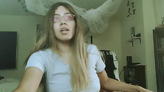 PolinaLoveX online show from 10.16.25