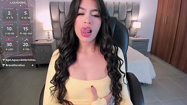 Snapshot of sarita_evanss chatting on 11.21.25 sarita evanss online show from 11.21.25