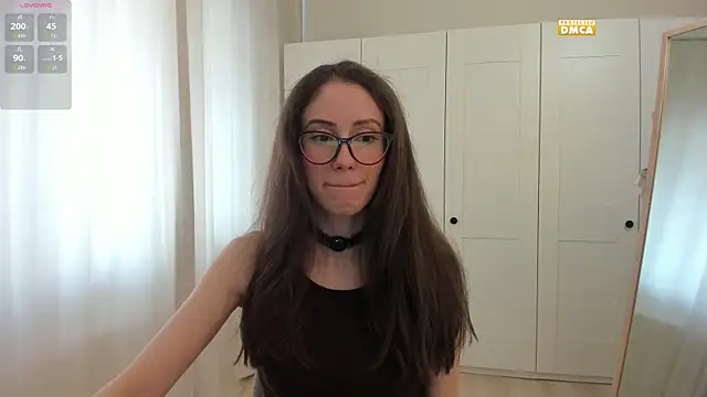 snowiie online show from 10.10.25