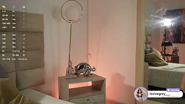 Snapshot of lexiee_grey_ chatting on 11.17.25 lexiee grey online show from 11.17.25