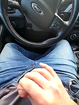 Titanhoott online show from 01.11.25