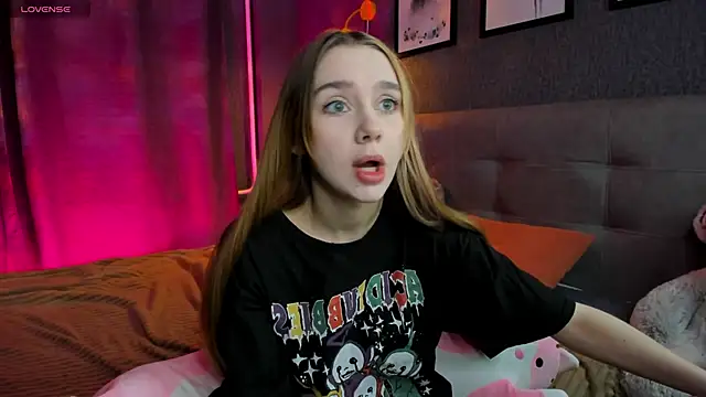 Lesi Moonie01 online show from 11.06.25