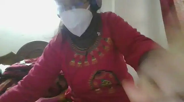 Snapshot of cutiecatty21 chatting on 12.31.24 cutiecatty21 online show from 12.31.24