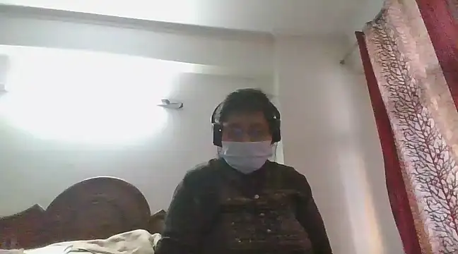 Snapshot of cutiecatty21 chatting on 02.18.25 cutiecatty21 online show from 02.18.25