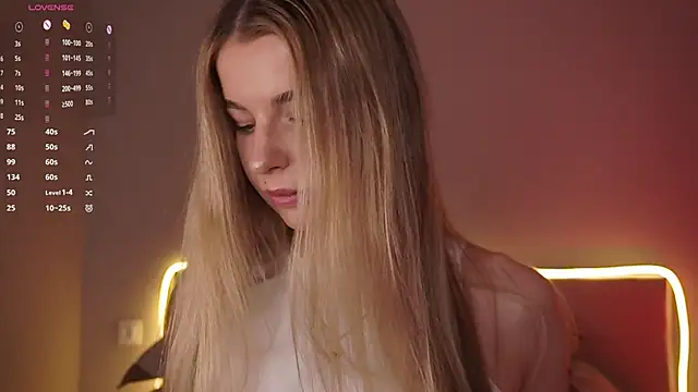 Snapshot of Sunshine_Diana chatting on 12.24.24 Sunshine Diana online show from 12.24.24