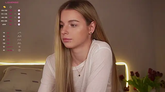 Snapshot of Sunshine_Diana chatting on 03.12.25 Sunshine Diana online show from 03.12.25