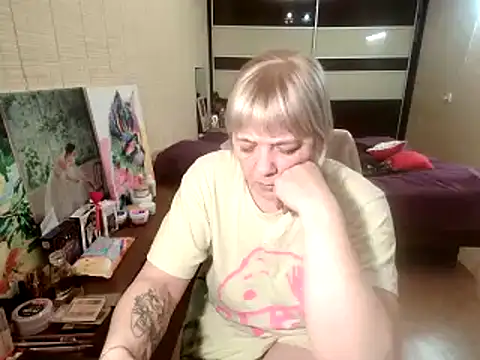 Lia Laguna77 online show from 12.15.25