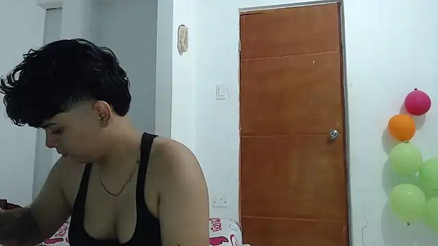 Snapshot of SHARLOTTE_MORGAN chatting on 12.31.24 SHARLOTTE MORGAN online show from 12.31.24