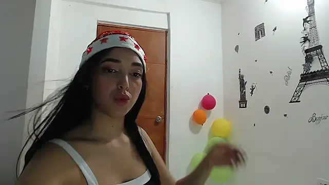 Snapshot of SHARLOTTE_MORGAN chatting on 01.01.25 SHARLOTTE MORGAN online show from 01.01.25