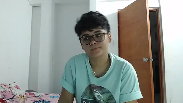 Snapshot of SHARLOTTE_MORGAN chatting on 01.03.25 SHARLOTTE MORGAN online show from 01.03.25