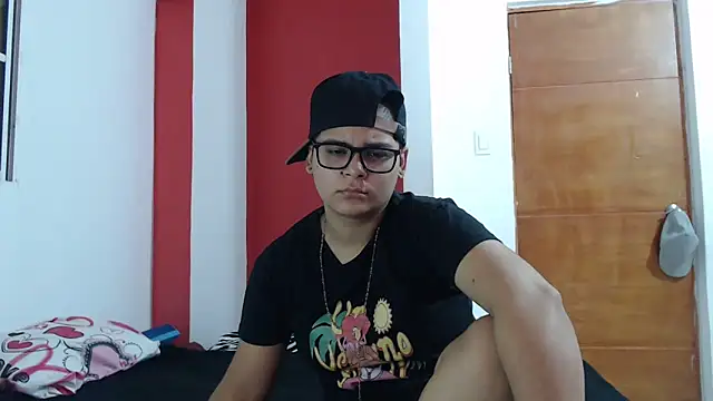 Snapshot of SHARLOTTE_MORGAN chatting on 03.14.25 SHARLOTTE MORGAN online show from 03.14.25