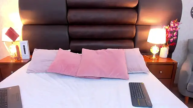 AmbarSantany online show from 02.05.26