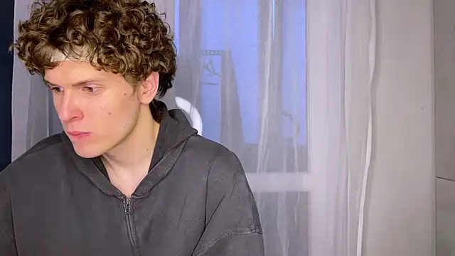 alyx garden online show from 04.03.26