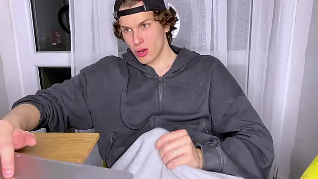 alyx garden online show from 04.15.26