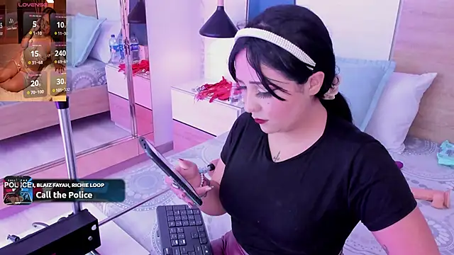 Megansttein  online show from 03.12.25