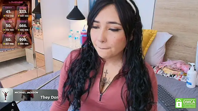 Megansttein  online show from 09.16.25