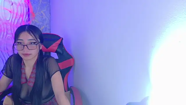  Emmaa Harper online show from 10.26.25