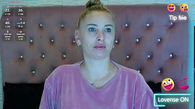 KikiSweet08 online show from 11.21.25