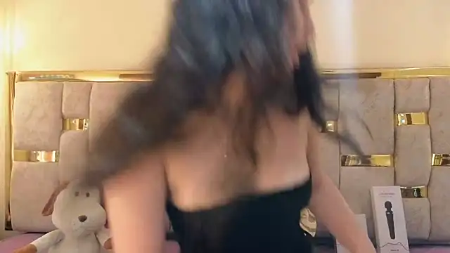 Snapshot of lilimini032 chatting on 02.25.26 lilimini032 online show from 02.25.26