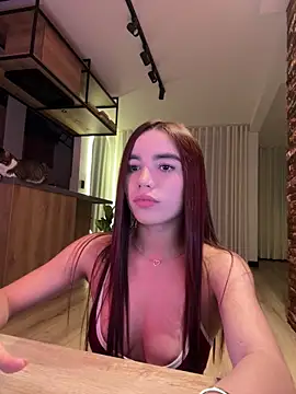 carolynnetrujillo online show from 10.15.25