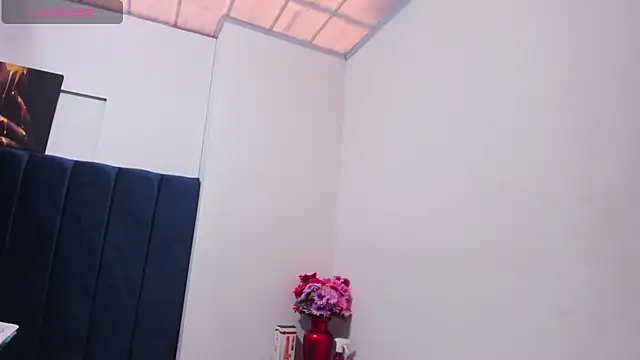 Angela saenx2 online show from 12.15.24