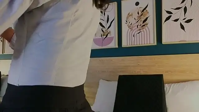 GabyPetit online show from 11.01.25