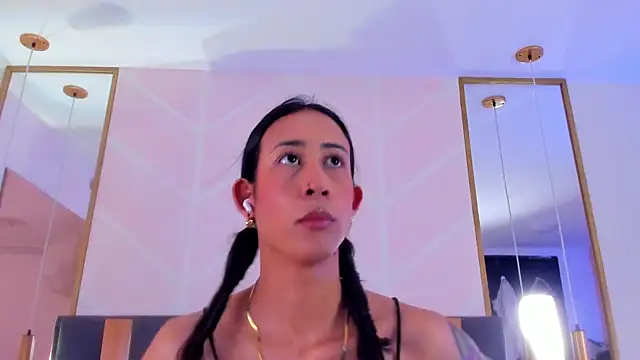 GabyPetit online show from 11.30.25