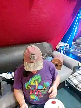 Boo-boo kittyfux online show from 09.27.25