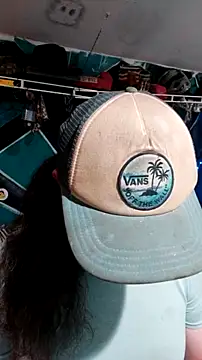 Boo-boo kittyfux online show from 12.18.25