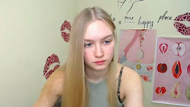 Snapshot of MademoiselleCl chatting on 12.14.24 MademoiselleCl online show from 12.14.24