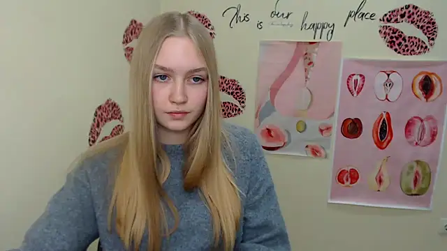 Snapshot of MademoiselleCl chatting on 01.06.25 MademoiselleCl online show from 01.06.25