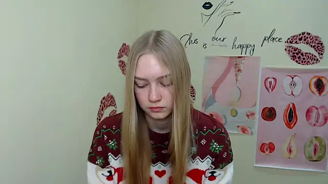 Snapshot of MademoiselleCl chatting on 01.18.25 MademoiselleCl online show from 01.18.25