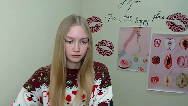 Snapshot of MademoiselleCl chatting on 01.18.25 MademoiselleCl online show from 01.18.25