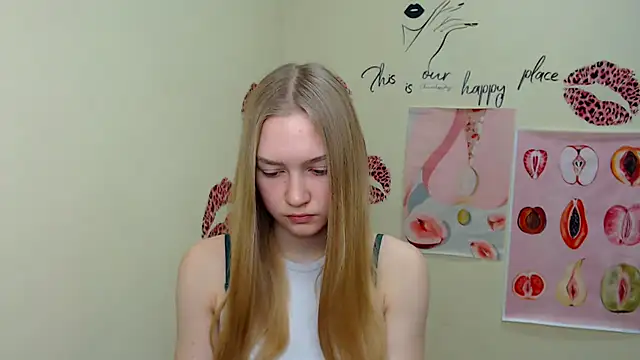 Snapshot of MademoiselleCl chatting on 01.22.25 MademoiselleCl online show from 01.22.25