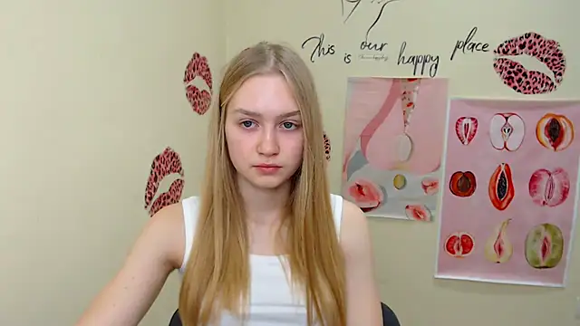 Snapshot of MademoiselleCl chatting on 02.02.25 MademoiselleCl online show from 02.02.25