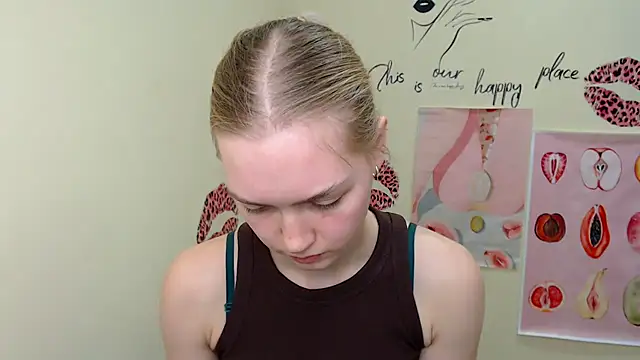 Snapshot of MademoiselleCl chatting on 02.07.25 MademoiselleCl online show from 02.07.25