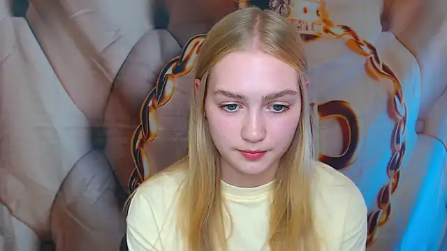 Snapshot of MademoiselleCl chatting on 09.11.25 MademoiselleCl online show from 09.11.25