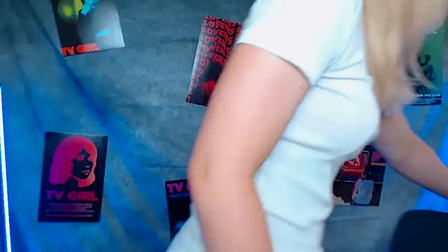 Snapshot of MademoiselleCl chatting on 09.23.25 MademoiselleCl online show from 09.23.25