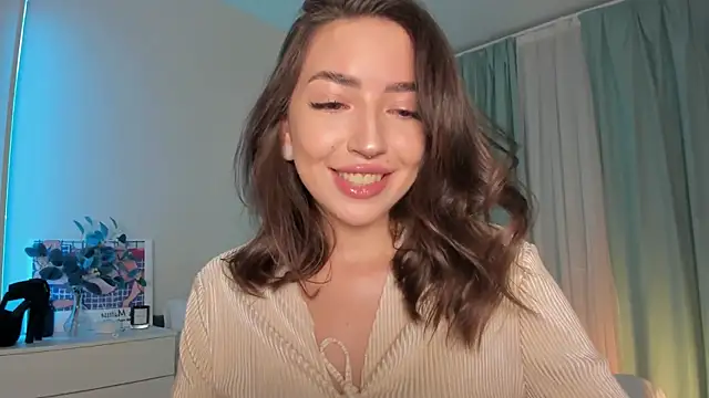 Oh My Dianee online show from 10.08.25