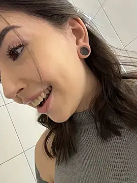 Oh My Dianee online show from 11.07.25