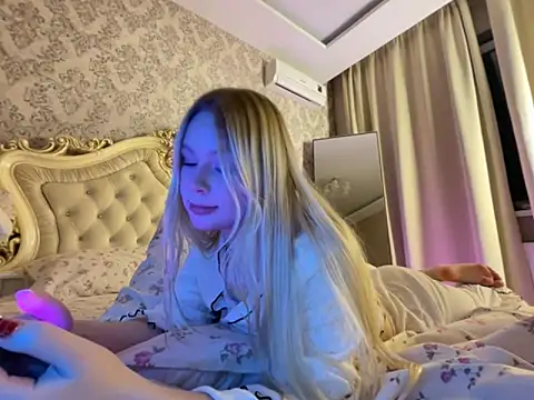baby lianaa online show from 10.08.25