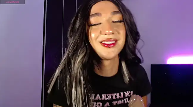 Snapshot of zarablare_ chatting on 01.04.25 zarablare online show from 01.04.25