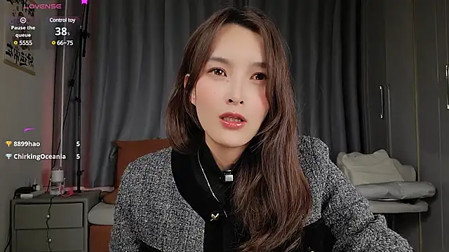 Snapshot of Youth3_ chatting on 02.05.25 Youth3 online show from 02.05.25