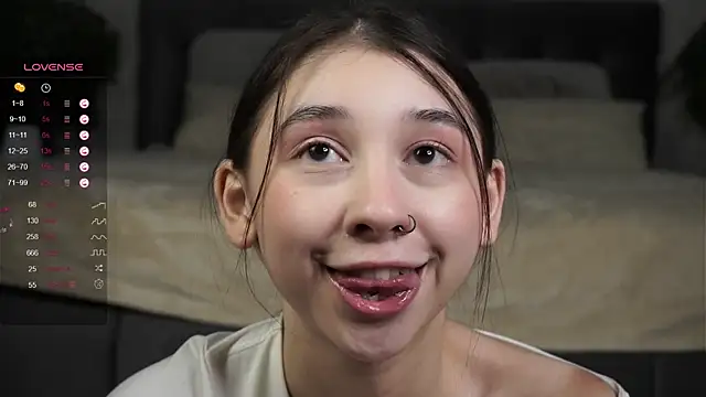 AislyEmbury online show from 01.31.25