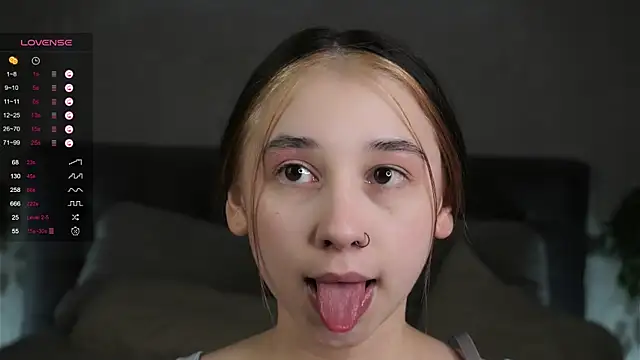 AislyEmbury online show from 02.26.25