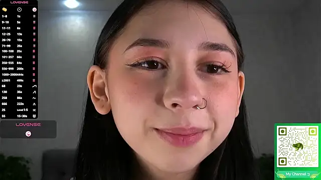 AislyEmbury online show from 11.25.25